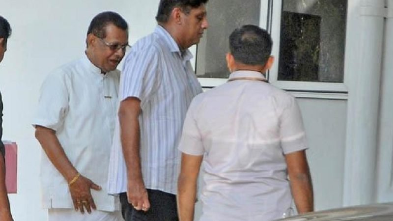 ගජබාගේ රජ හෑල්ල:  කඩාගෙන ගිය අයගෙන් ගොඩ ගියේ බණ්ඩාරනායක විතරයි