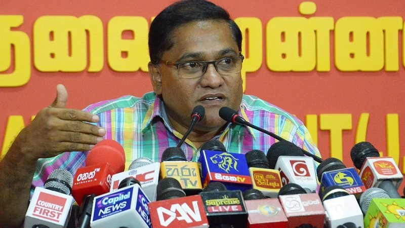 ගෝඨාභය හොඳයි, ඔහුට බාධාව මහින්ද රාජපක්‍ෂ කියන එක ජනතාව අන්දන්න කියන කතාවක්