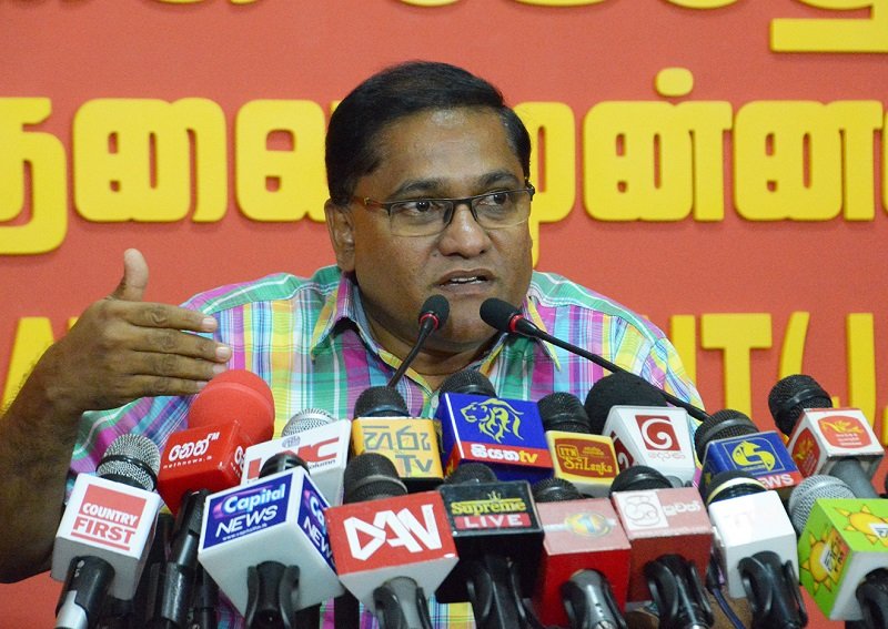 ගෝඨාභය හොඳයි, ඔහුට බාධාව මහින්ද රාජපක්‍ෂ කියන එක ජනතාව අන්දන්න කියන කතාවක්
