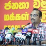 ආණ්ඩුවේ රෙදි ගැළවූ බිමල් රත්නායකගේ සුපිරි කතාව මෙන්න