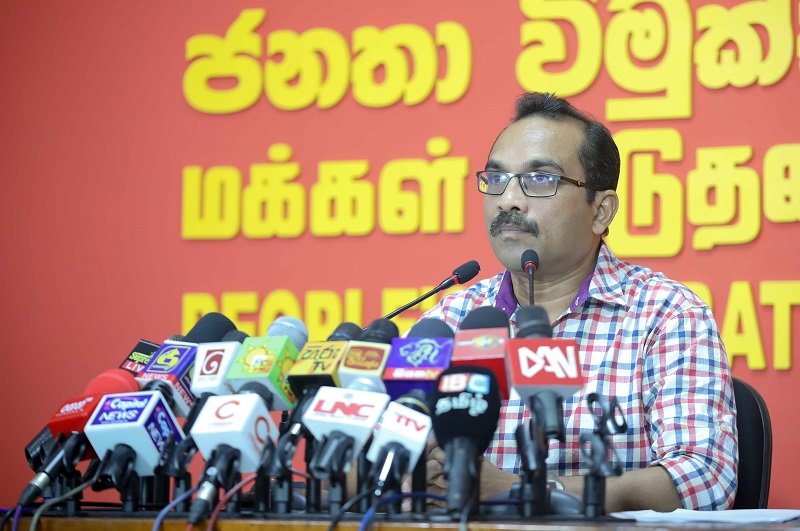 ආණ්ඩුවේ රෙදි ගැළවූ බිමල් රත්නායකගේ සුපිරි කතාව මෙන්න