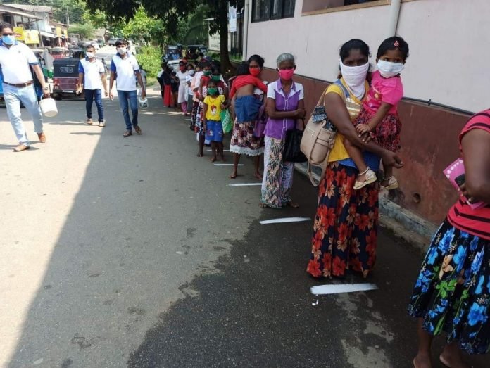 සමාජයේ අතපය නොකඩා කෝවිඞ්-19 පාලනය කරගැනීම: යෝජනා 10ක්