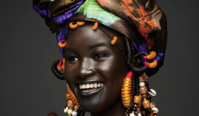 විලාසිතා ලෝකය ජයගත් ‘අමුතු මිනිස්සු’ 01 – Khoudia Diop