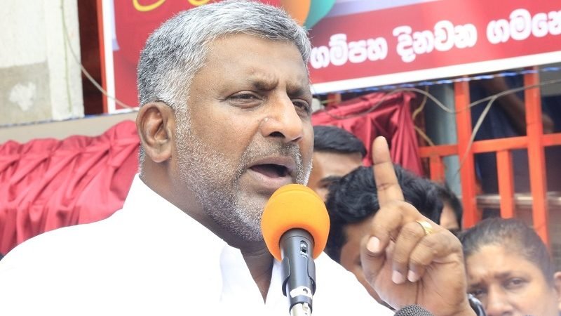 පොහොට්ටුවෙන් ඡන්දය ඉල්ලන මෛත්‍රීට ගෑවුණු කිසිවෙකුට ඡන්දය දෙන්න එපා  – ඇමති ප්‍රසන්න