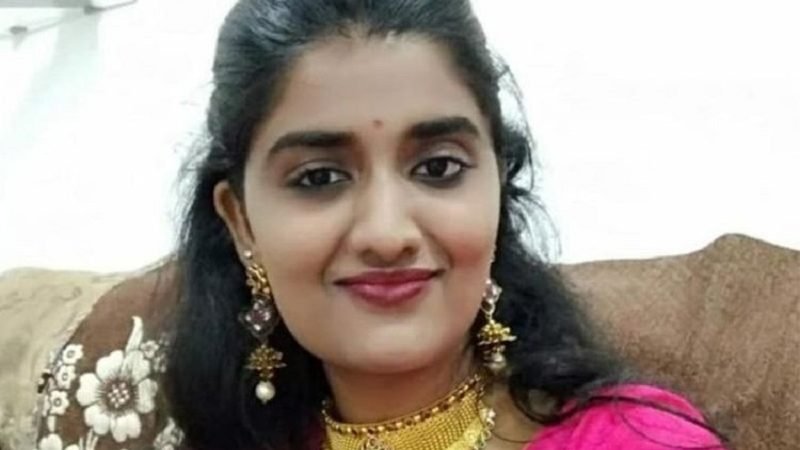 ඉන්දියාවේ නිර්භයා ඝාතකයින් සිවුදෙනාම පෝරකයට