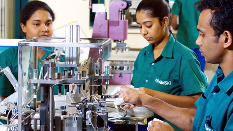 වෙළද කලාප සේවක සුබ සාධන කටයුතු පුළුල් කෙරේ