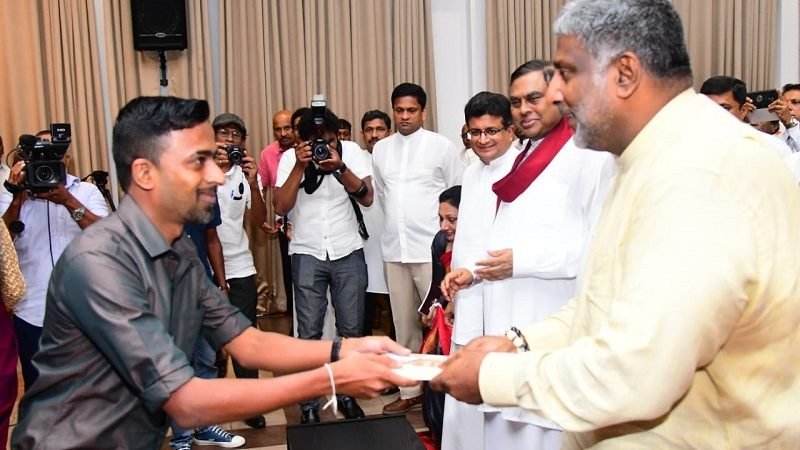 සිරිසේන ‘පඹයාට’ සමකළ හේතුව ඇමැති ප‍්‍රසන්න පැහැදිලි කරයි