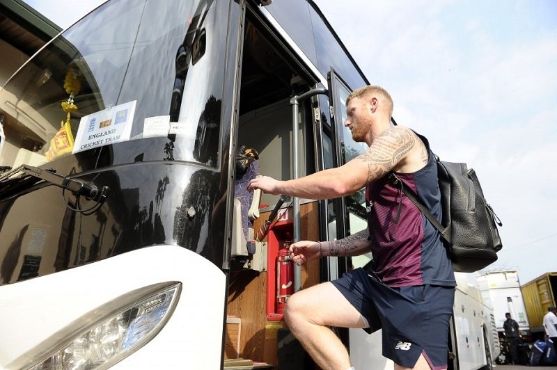 එංගලන්තය ආපසු ගෙදර යයි