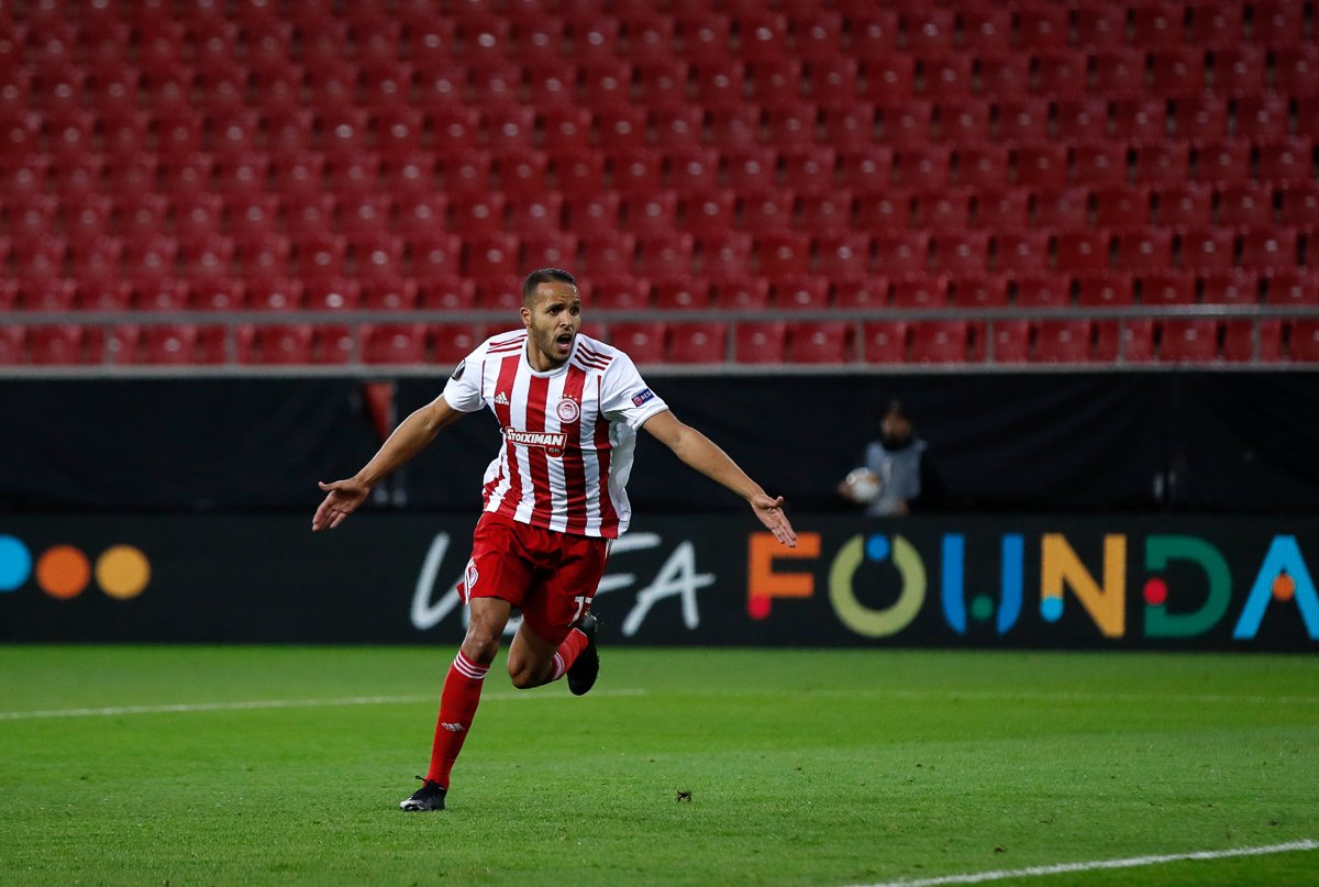 කොරෝනා භීතිය ලොව වටා හිස් ප්‍රේක්ෂකාගාර බිහි කළ හැටි