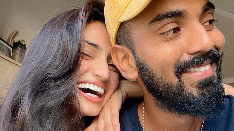 ඉන්දිය ක්‍රිකට් තරුව K.L රාහුල් සහ බොලිවුඩ් තරුව ආතියා ෂෙට්ටි ‘අතේ මාට්ටු’