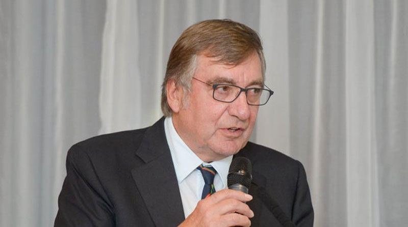 ලැන්කෂයර් ප්රාන්ත ක්රිකට් සභාපති කොවිඩ් 19  ආසාදනයෙන් මරුට