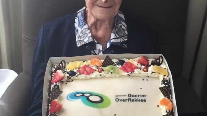 කොරෝනා ආසාදනය වී සුවය ලැබූ ලොව වයස්ගතම පුද්ගලයා මෙන්න