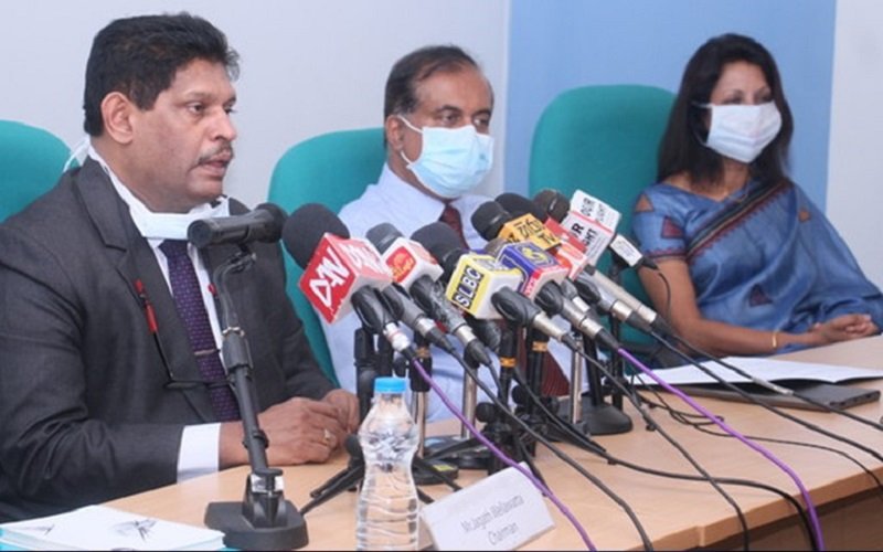 කොරෝනා මෙහෙයුම්වල නිරත සෞඛ්‍ය සේවකයින් රක්ෂණය කරයි