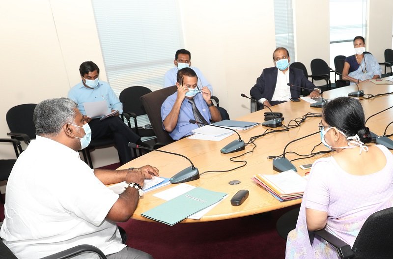 කටුනායක ගුවන්තොටුපලේ හා ශ්‍රී ලංකන් ගුවන් මෙහෙයුම් කඩිනමින් ඇරඹීමට සාකච්ඡා