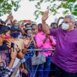 ලොකු ළූණු අස්වැන්නට ස්ථාවර මිලක් දෙන්නැයි ජනපතිට ඉල්ලීමක්