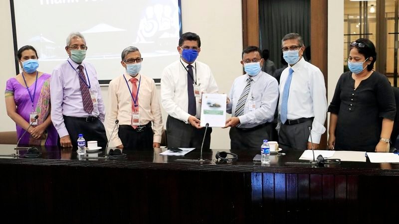 අලුත් පාර්ලිමේන්තුවට එන මන්ත්‍රීවරුන්ට සෞඛ්‍ය ආරක්ෂිත නීති රැසක්