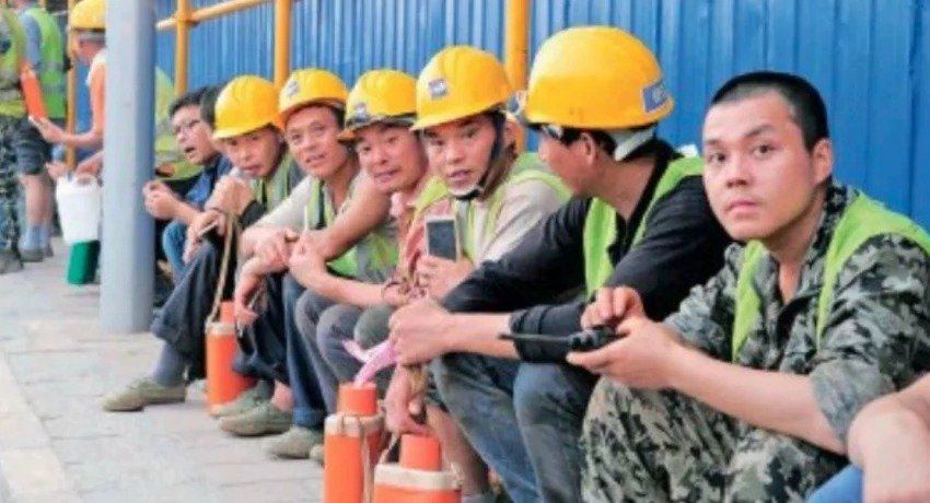 මෙරට සිටින විදෙස් ශ්‍රමිකයන්ට අනිවාර්ය බද්දක්