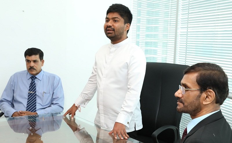 සියලු නිලධාරීන් සාමූහිකව අපේක්ෂිත ඉලක්ක කරා යා යුතුයි – රාජ්‍ය අමාත්‍ය ඩී.වී චානක