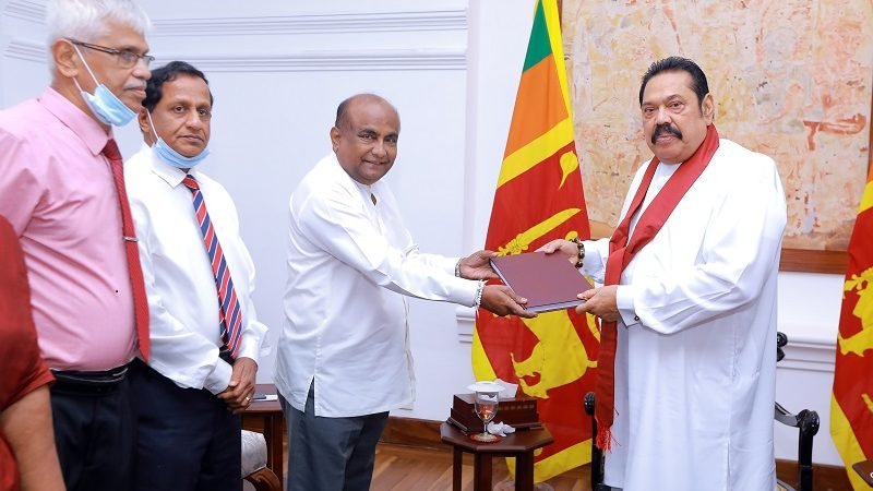 දේශපාලන පළිගැනීම්  පිළිබඳ කමිටුවේ වාර්තාව අගමැතිට