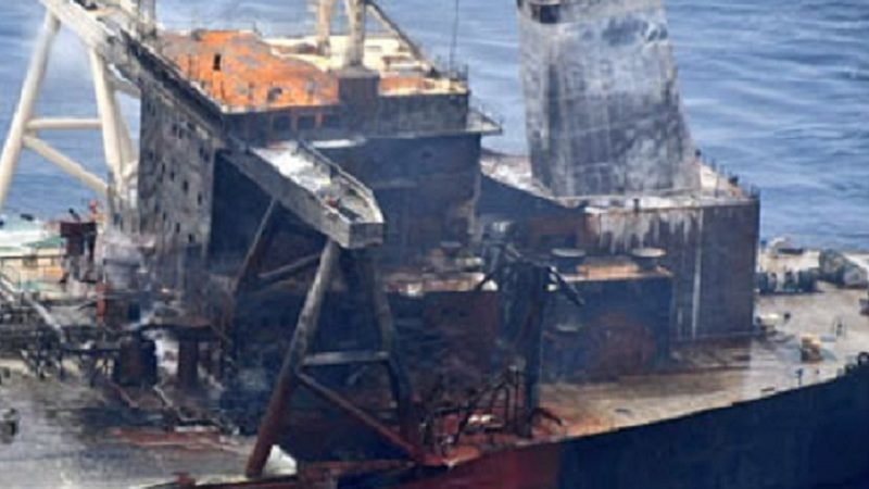 බොරතෙල් නැවේ ගින්න සම්පූර්ණයෙන් පාලනය කළත් අවදානම තව දුරටත්