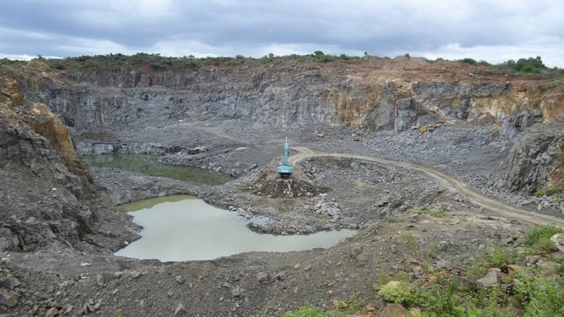 රජයේ ඉඩම් ප‍්‍රතිපත්තියට මුවාවී ‘හම්බන්තොට අලින්ට දෙන්න යන ඉඩම්වල’ සුපිරි කොල්ලයක්