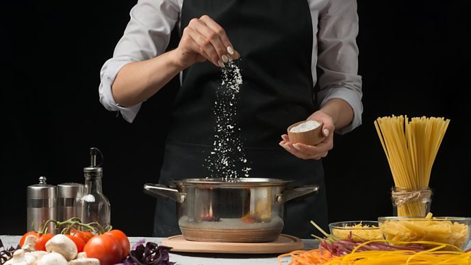 වැඩි වැඩියෙන් ලුණු කන අයගේ ‘ජීවිතය කෙටි වෙන හේතු’ සොයා ගනී