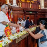රාජ්‍ය සේවයට බඳවාගත් උපාධිධාරීන්ට සංකේත පත්වීම් ප්‍රදානය ජනපති ප්‍රධානත්වයෙන්