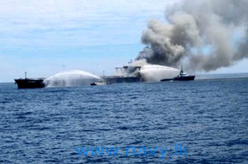 තෙල් නැවේ ගින්නේ අලුත්ම තත්ත්වය ගැන නාවික හමුදාවේ ‘නිල වාර්තාව’ මෙන්න