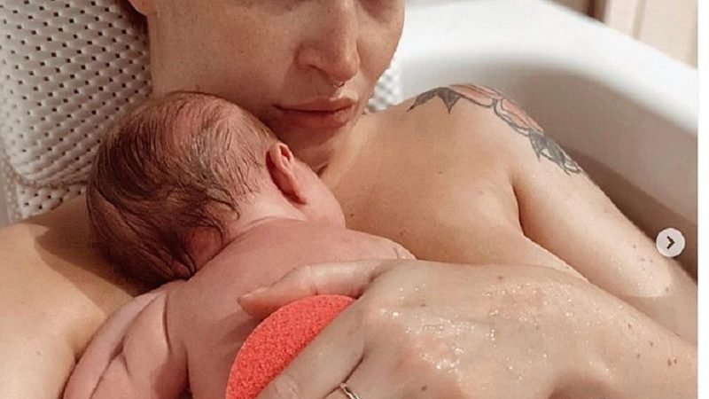 මම සති 28 ගැබිනියක්ව සිටියදී ‘මගේ පියයුරේ’ ගැටිත්තක් හමු වුණා