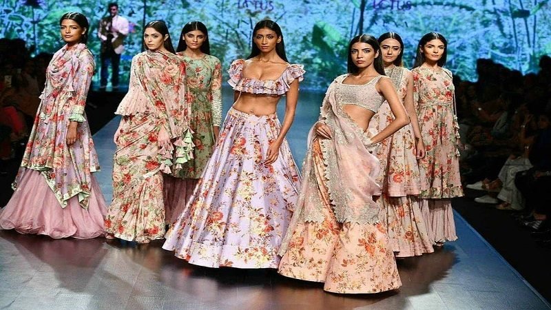 ඉන්දීය විලාසිතා සතිය වර්ණවත් කළ සුපිරි විලාසිතා