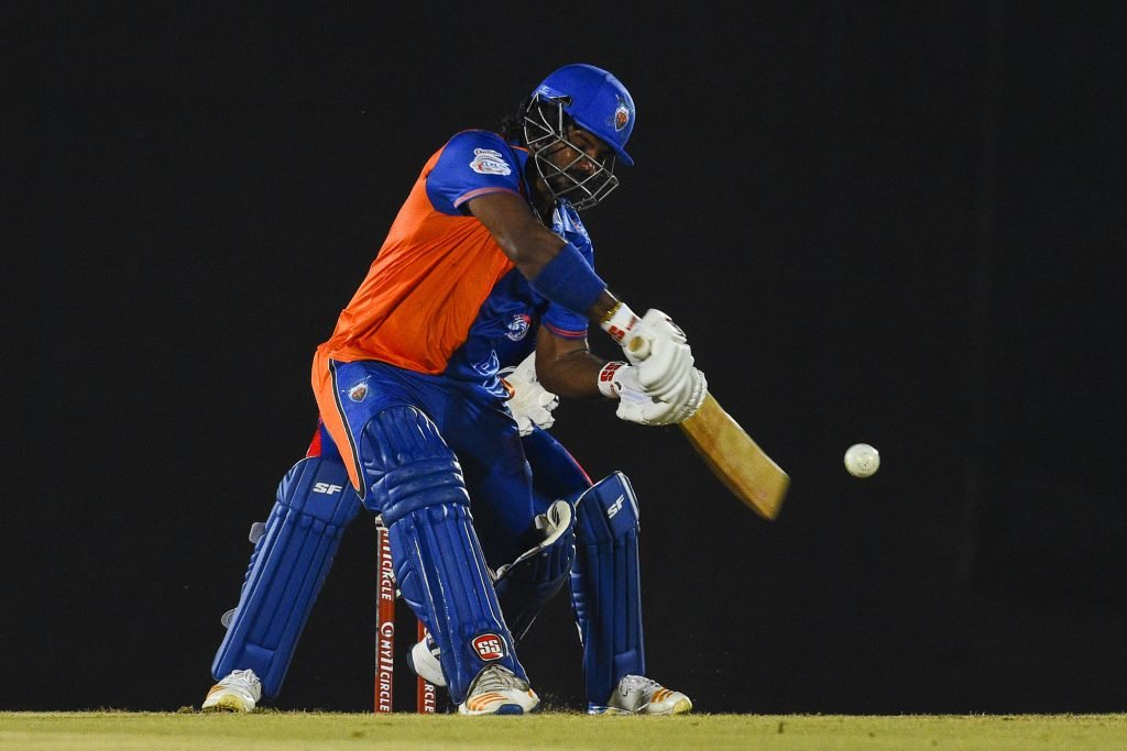 කැන්ඩි ටස්කර්ස්ගෙන් දැවැන්ත ඉලක්කයක්