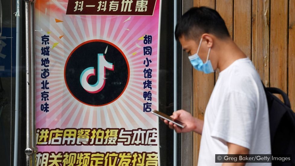 සමාජජාල මාධ්‍යවල අනාගතය ලියන්න චීනය සූදානම්