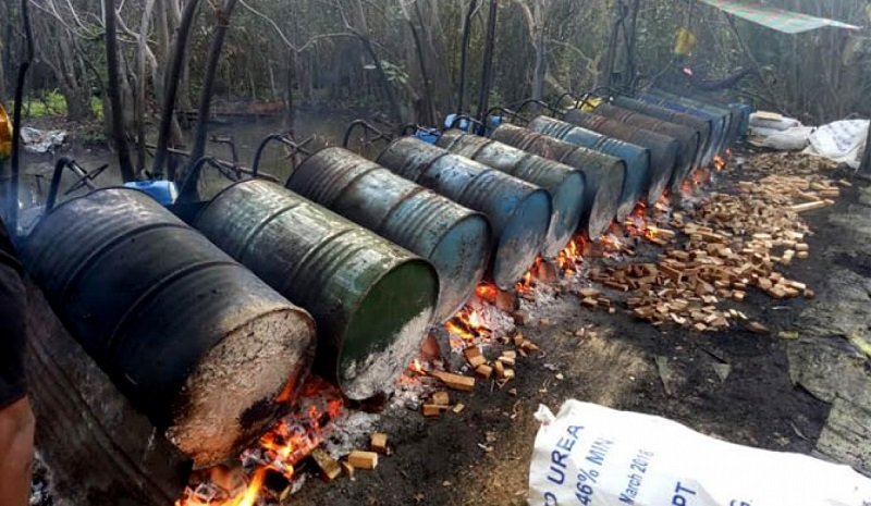 සුදු සීනි 80වාය්ය්යි …! කොරෝනා මාරයා සහ කසිප්පු මුදලාලි ගොඩ යා…යි !