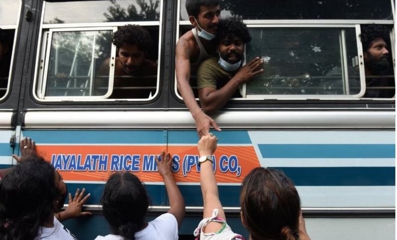 මරණ පරීක්ෂණ නිමාවන තුරු මහර රැඳවියන්ගේ සිරුරු ආදාහනය කරන්න එපා – ශ්‍රී ලංකා මානව හිමිකම් කොමිසම