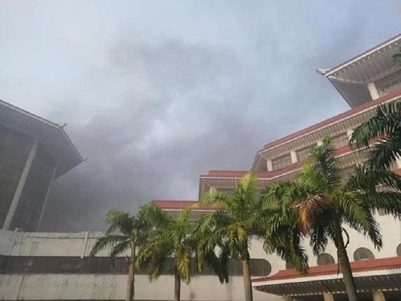 ශ්‍රේෂ්ඨාධිකරණ ගොඩනැගිල්ලේ ගින්න පාලනය කෙරේ