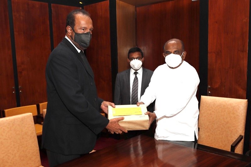 පාස්කු ප්‍රහාර පිළිබඳ සොයා බැලු ජනාධිපති කොමිසමේ වාර්තාව කථානායකට