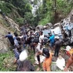 මාස 6කට පෙර පාරට වැටුණු කළුගල ජීවිත 15ක් බිලිගනී – වගකීම කාගේද ?