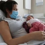 කොවිඩ් මාරයා ‘දකුණු ආසියානු රටවල’ මවුවරුන් සහ ළමුන් 239,000ක් බිලිගනී