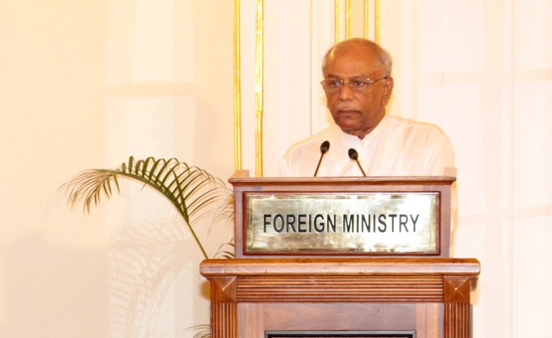 විදේශ ඇමැති දිනේෂ් ඉන්දීය විදේශ ඇමතිට හදිසියේ කතා කළේ ඇයි ?