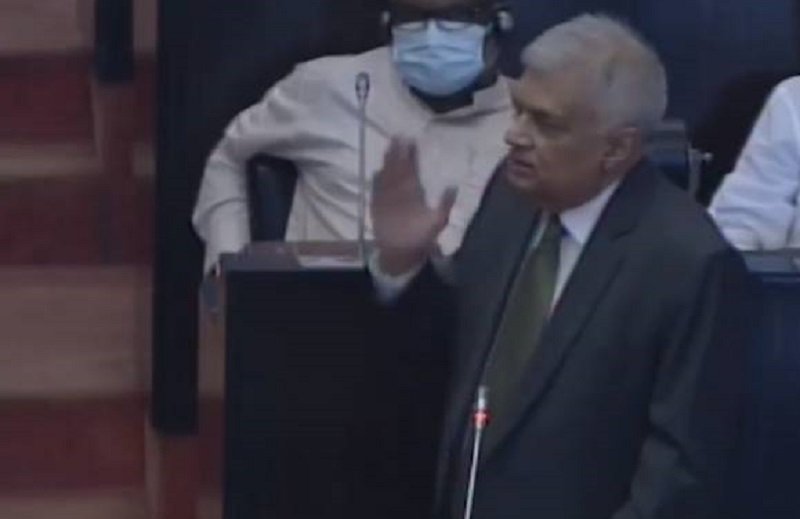 රනිල්ගෙන් ආණ්ඩුවට සැර දෝෂාරෝපණයක් සමග පැහැදිලි මග පෙන්වීමක්