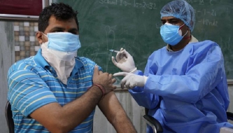 ඉන්දියාවේ අවුරුදු 18ට වැඩි 50%කට කොවිඩ් එන්නත ලබා දී අවසන්