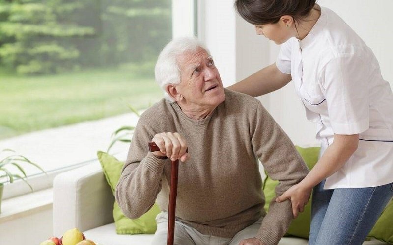 නිදන්ගත රෝගීන්ට දැනුම්දීමක් සමග දුම්පානය කරන්නන්ට අනතුරු ඇඟවීමක්