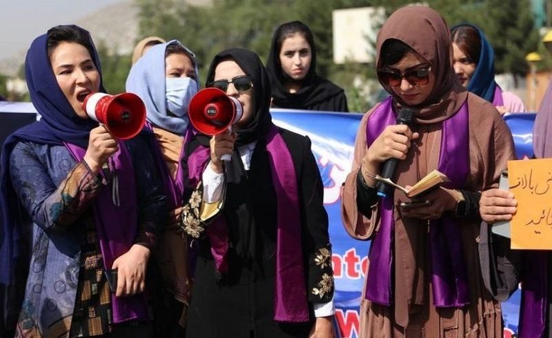 කාබුල්හි කාන්තා අයිතිවාසිකම් විරෝධතාවට තලේබාන් ප්‍රහාරයක්