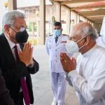 ජනපති සිංගප්පූරුව බලා පිටත්ව යයි