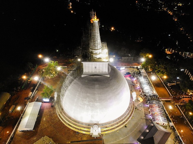 ‘සඳහිරු සෑ රඳුන්‘ ලෝකවාසී ජනතාවගේ වන්දනාමානයට දායාද කෙරේ