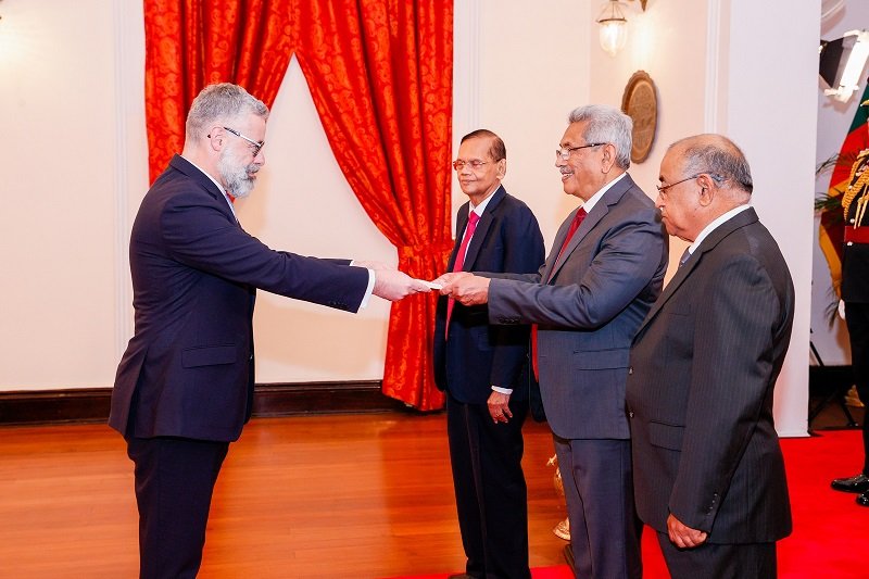 නව රාජ්‍ය තාන්ත්‍රිකයෝ 17දෙනෙක් අක්තපත්‍ර භාර දෙති