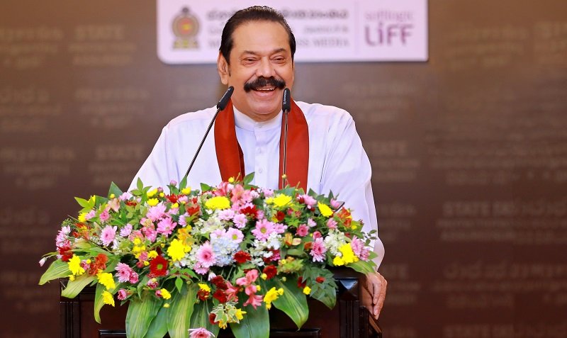 ‘මේ රට හසුරුවන්න නොයෙක් බලවේග ක්‍රියාත්මක වෙනවා’