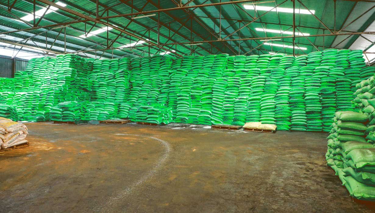 ආණ්ඩුවේ පොහොර සමාගම් දෙක ඒකාබද්ධ කිරිමේ තීන්දුවක්..!