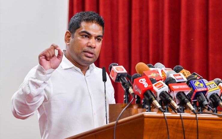 පොහොට්ටුවේ මහ පළුවක් ගැලවෙන හැටි කාංචන කියයි