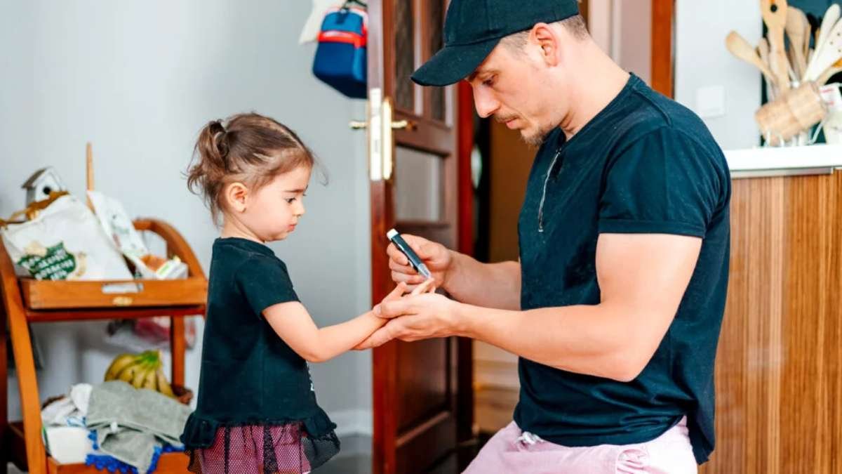 දරුවන්ට වැඩිම හානියක් කරන්නේ ‘පියා දියවැඩියා රෝගියෙක් වීම ද ? මව දියවැඩියා රෝගියෙක් වීම ද ?